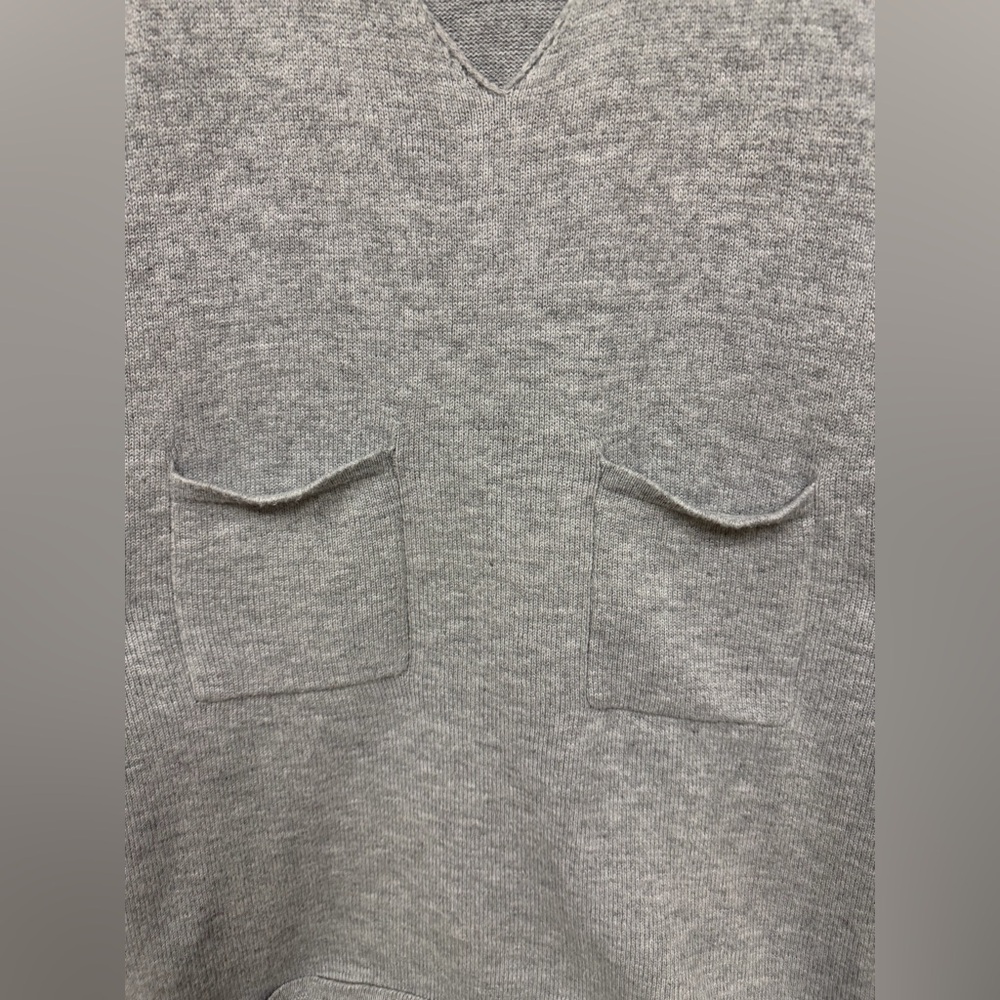 Elegant Gray Sleeveless Midi Dress - Picture 4 of 8